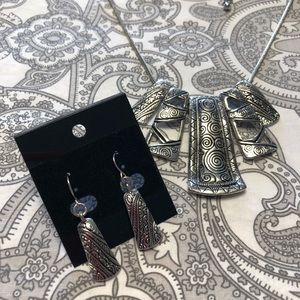 ⬇️ 5 tier pendent fashion jewelry set